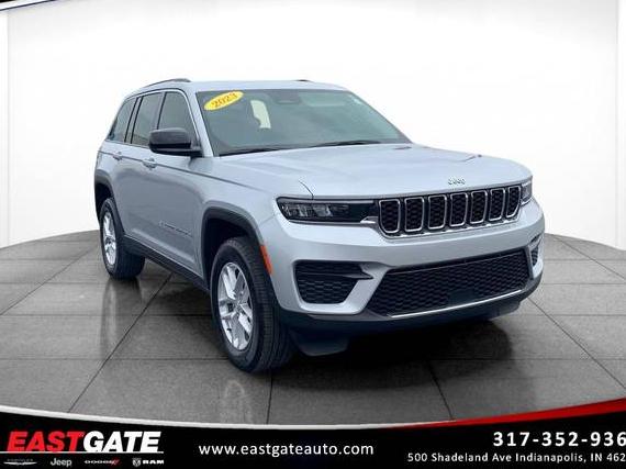 JEEP GRAND CHEROKEE 2023 1C4RJHAG0P8882880 image